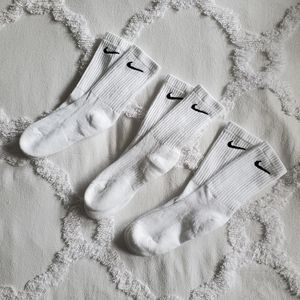 3 pairs of Nike Everyday Crew Socks, Small NWOT